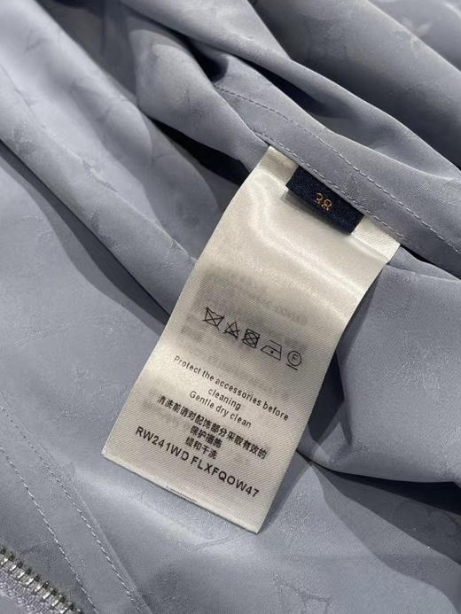 Lv 老花抽绳连帽外套。 自己备注号码 商品图8