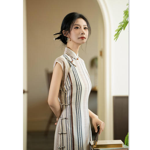 GX全开襟古法绝美棉质旗袍2025夏新款改良少女大气长款国风条纹旗袍 商品图2