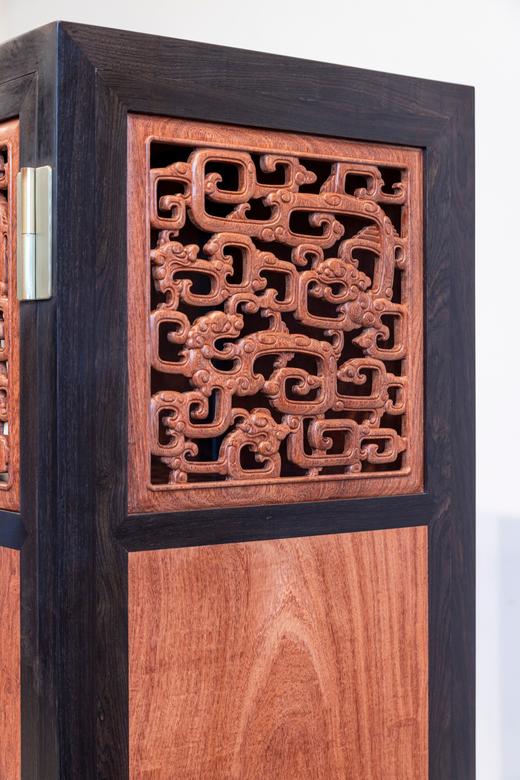 红桥红  家具严选  缅甸花梨（大果紫檀）【紫光檀 92 拐子纹 透格方角柜】 商品图3