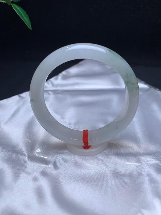 612612，52冰飘花手镯，冰冰润润的，清新秀美，飘淡雅花色 商品图0