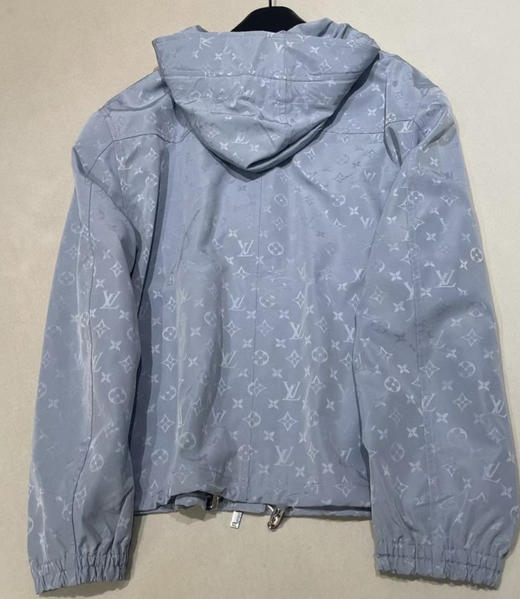 Lv 老花抽绳连帽外套。 自己备注号码 商品图6
