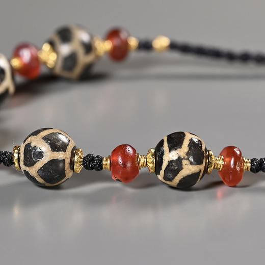 黑白镶蚀足球珠+西亚高古红玛瑙锁骨链 商品图3