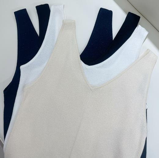 V领极简冰丝打底背心 商品图0