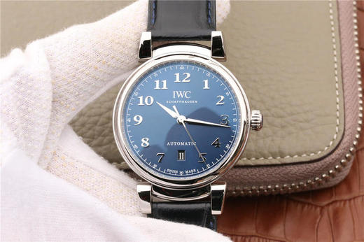 MKS万国达文西系列腕表，尺寸40毫米X10毫米 柔软耐用的ITALY小牛皮表带配合传统式精钢表扣，特大限度满足了舒服贴手的体验 商品图11