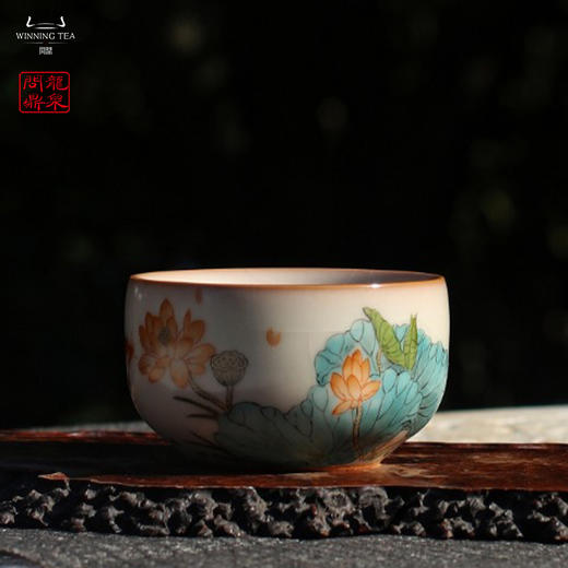 龙泉问鼎彩绘哥窑晴雪杯（欢悦祥瑞）集玉杯(莲年有余) 商品图4