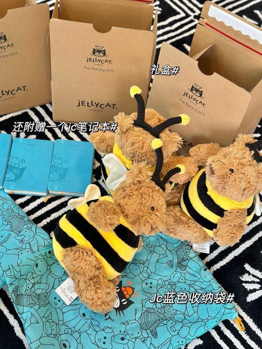原单正品 Jellycat 巴塞罗熊穿上俏皮大黄蜂玩偶

全套带盒子，收纳袋，玩具熊，笔记本！

正品！外贸订单剩余100个。 商品图7