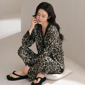 芬腾性感豹纹春夏款睡衣女冰丝薄款宽松大码仿真丝长袖家居服套装