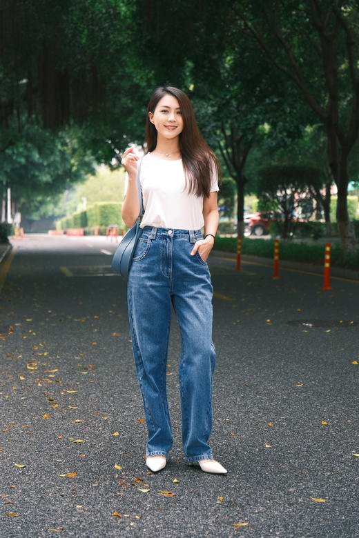 时髦斜裁设计镰刀牛仔裤 商品图0