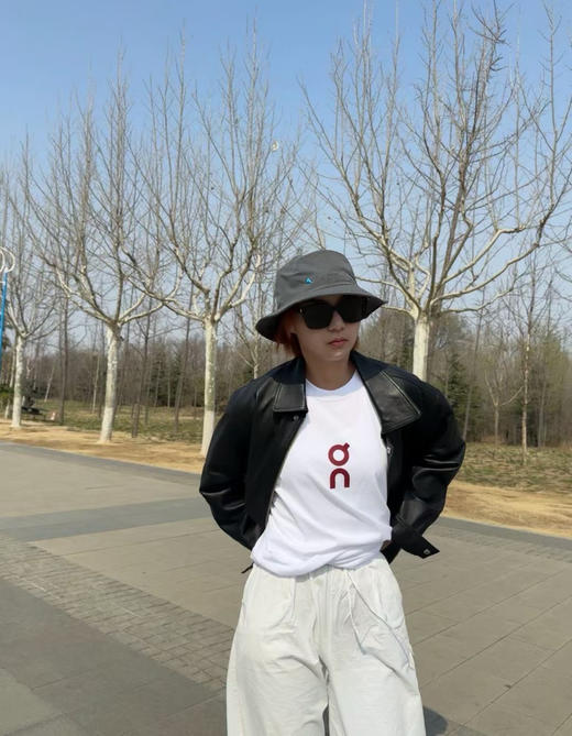 原单正品攀山鼠渔夫帽-命运女神斯库尔德
今年的春夏新品，抓紧抢第一批福利，刚刚出货
三个色男女同款，头围可调
原价560 商品图10