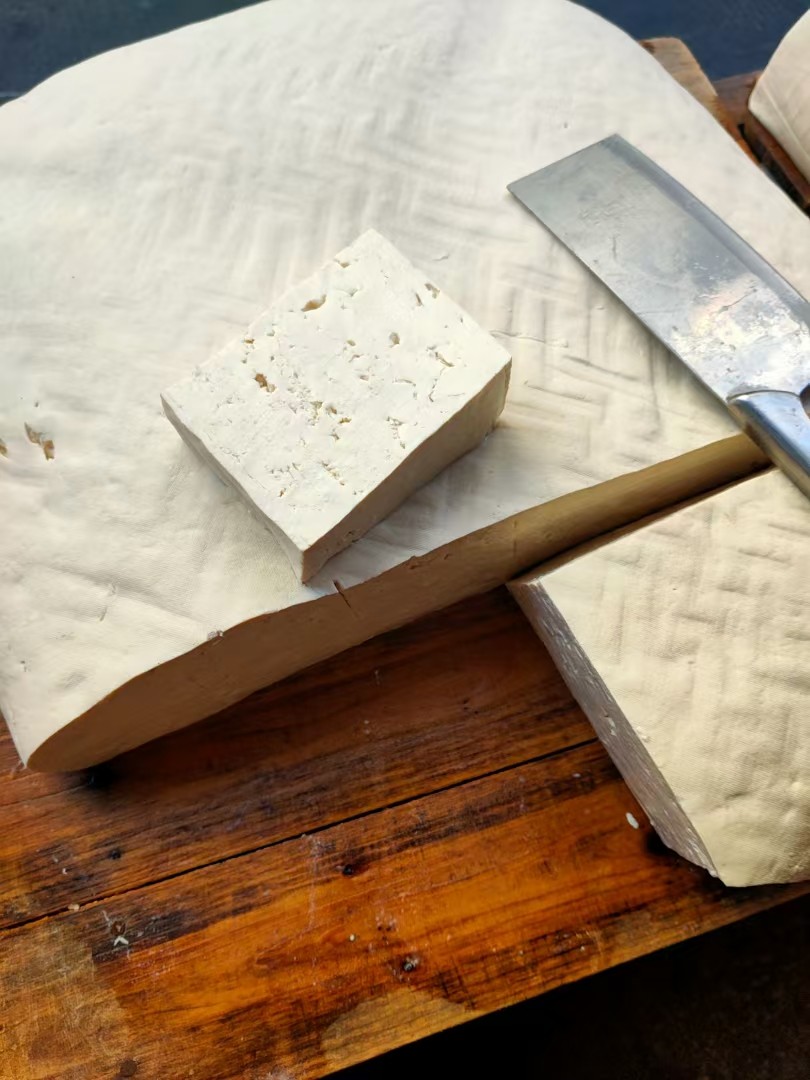 传统手工老豆腐，1块1斤左右，邵阳带过来