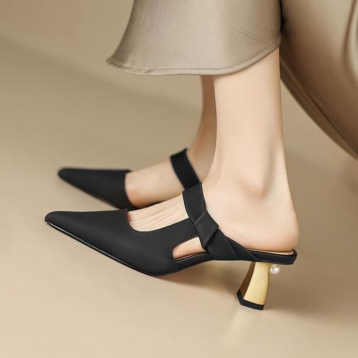 【预售5天】柔软羊皮优雅珍珠舒适粗跟夏新全皮尖头包头后空凉鞋女穆勒拖鞋YS&1662 商品图2