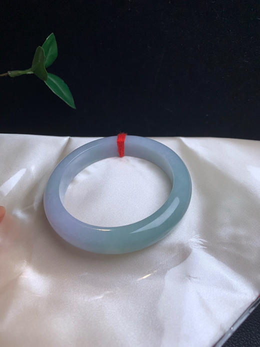 612620，57.5春彩手镯，淡春彩手镯，底妆细腻干净，一半紫一半绿，清新有特色 商品图5