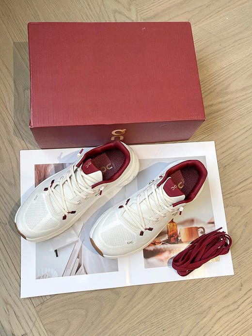 部分现货 THS-无 昂跑家 限定款 红金配色鸿运款 巨轻便运动鞋 QZ105 商品图2