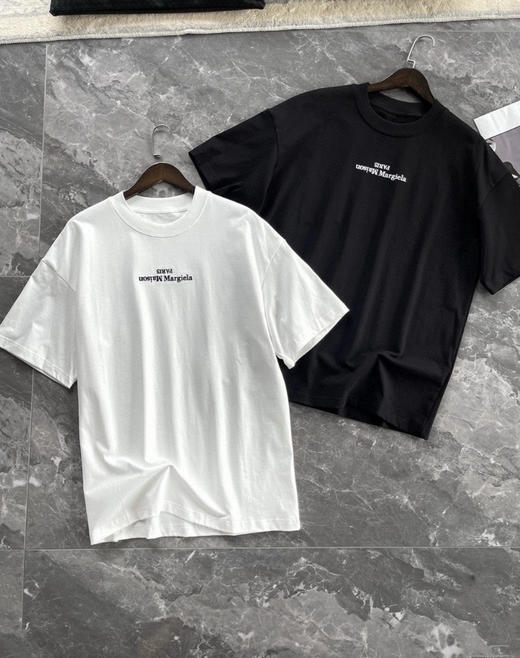 马吉拉LOGO刺绣情侣T（只有黑色） 商品图5