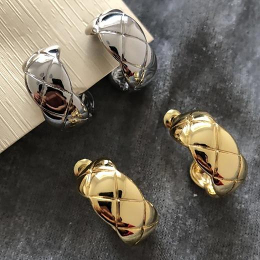 丁摩 S925银针法式简约半圆C形耳钉菱格纹耳环气质女耳饰5ZF-1728 商品图3