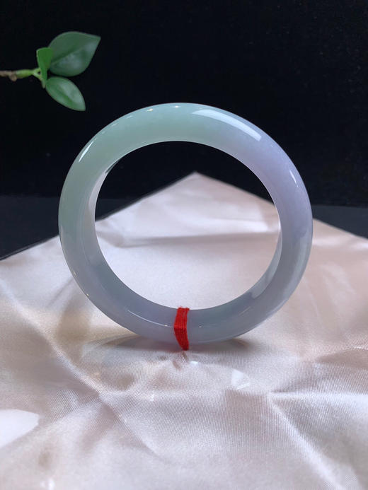 612620，57.5春彩手镯，淡春彩手镯，底妆细腻干净，一半紫一半绿，清新有特色 商品图3