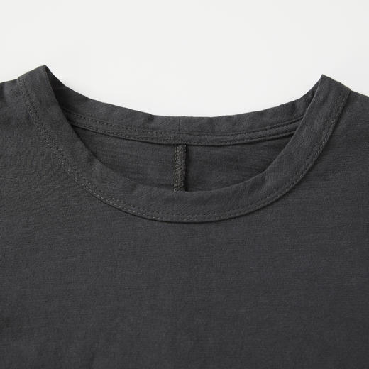 ROMI STUDIO“质感至上”棉质竹节肌理圆领正肩短袖T恤 RW24WSD1319(现货) 商品图3