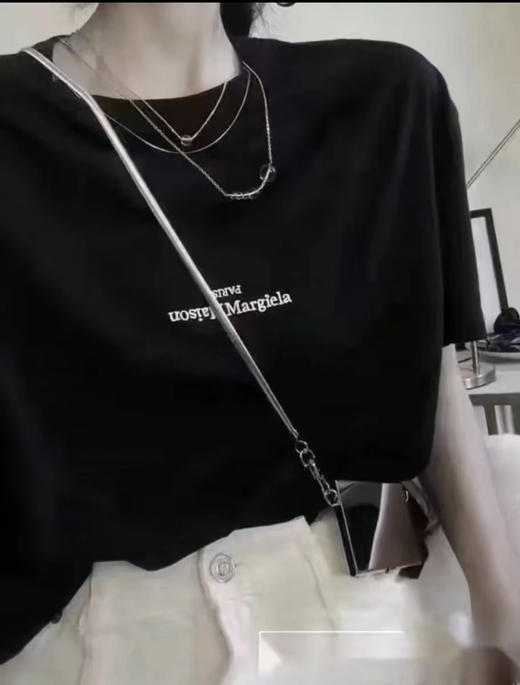 马吉拉LOGO刺绣情侣T（只有黑色） 商品图3