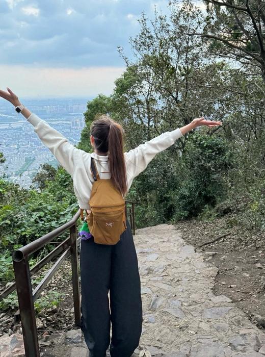 始祖鸟Heliad15L双肩新配色来咯一共5个新配色（SS） 商品图1