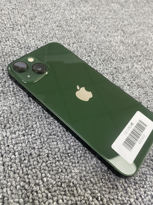 编号432543-苹果iPhone13/128G/绿色，5G手机，9.8新成色好，原机电池82%，店保180天，特价2299元！ 商品图3
