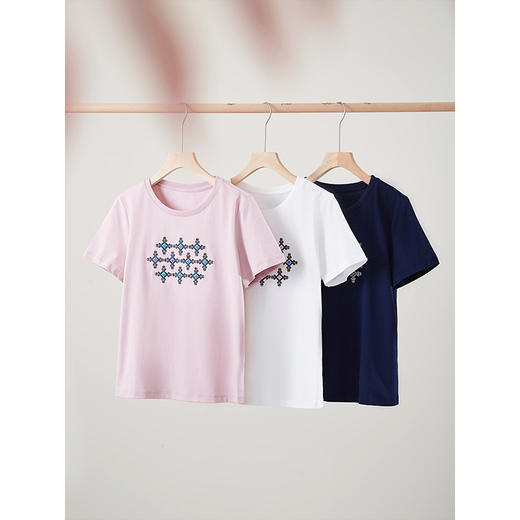 【专属特价】熙世界轻民族国风纹样绣花T恤短袖女设计感圆领上衣2025夏日新款 商品图4