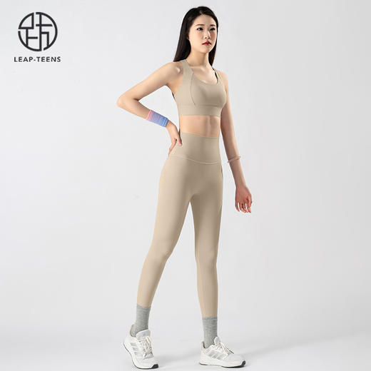 跃牌【蚂蚁运动】系列  固定杯高强度瑜伽背心高腰提臀瑜伽裤女瑜伽套装X1358+K3338 商品图5