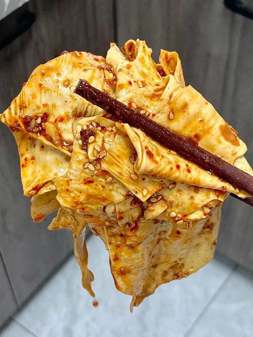 【富硒老豆皮】🔥比肉还香❗️🤤豆香浓郁醇厚👍 有韧劲😍✔️炒菜炒肉 ✔️凉拌涮火锅 ✔️烧、卤、炖， 吸满汁在嘴里爆开真太太好吃了❗️ 商品图3