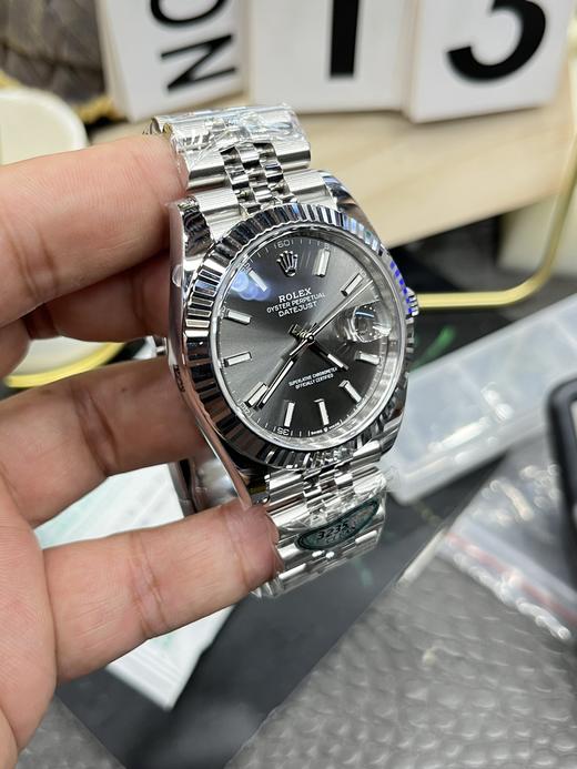 ROLEX劳力士 日志型系列 自动机械机芯 日期显示 男款 瑞表 41mm 灰色表盘 蚝式钢18K白金表壳 蚝式钢表带（SP） 商品图5