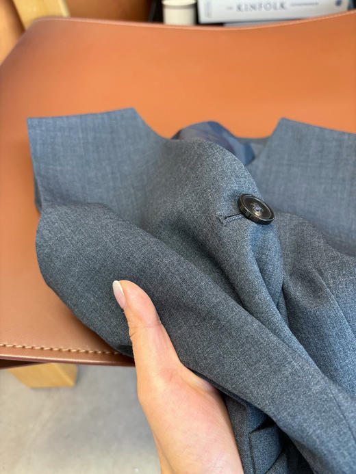 Theo**经典灰色马甲 商品图5