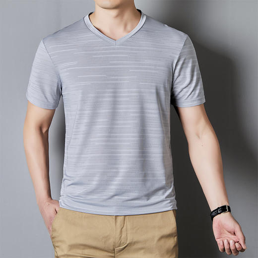 【速干】【DH】大依优型大码V领短袖T恤加肥加大宽松休闲胖子打底半袖男士上衣 商品图3