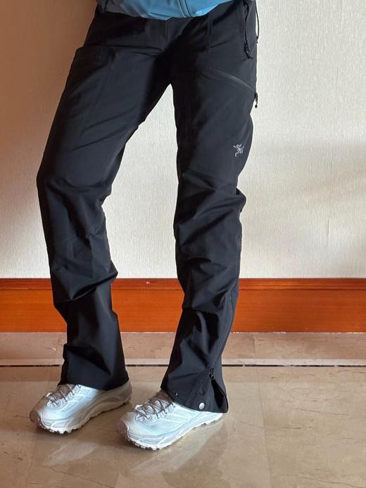 点此购买 始祖鸟春秋季雪线系列男士内里压胶软壳长裤 cp 314497 商品图7
