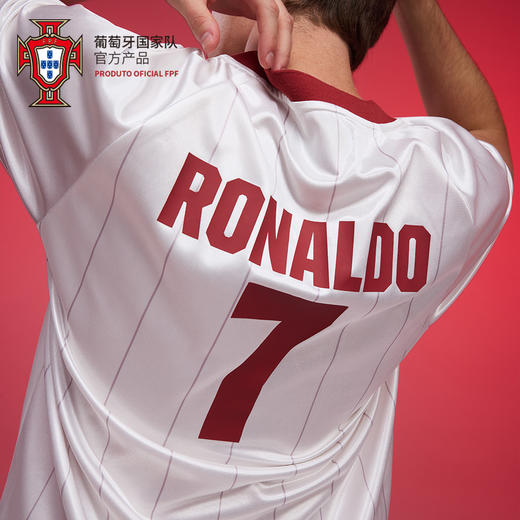 【官方正版】葡萄牙国家队 | 宽松美式复古V领插肩印号T恤球衣 商品图1