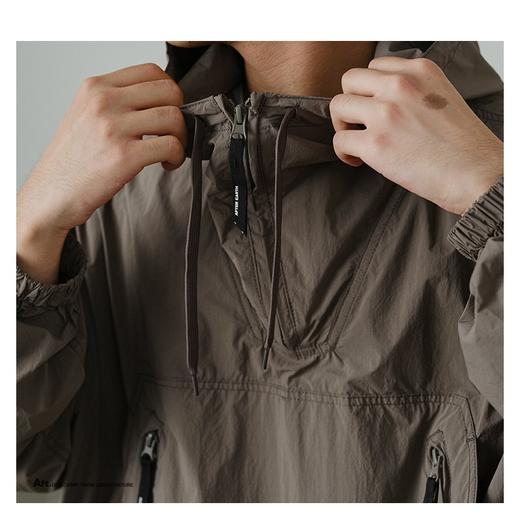 徐太浪户外慢跑速干防晒衣外套男春夏新款休闲运动半拉链连帽夹克 商品图1