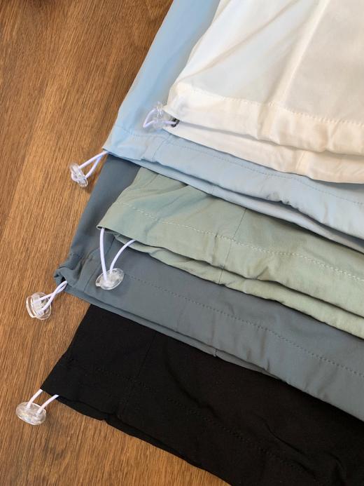 点此购买 始祖鸟Squamish系列春夏季男女款防晒轻薄风壳皮肤衣 LL 314440 商品图14