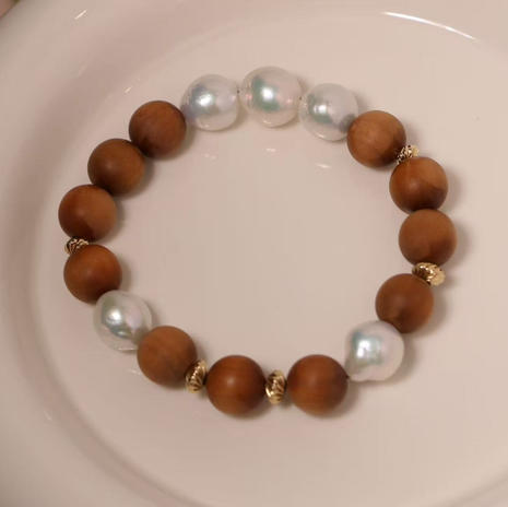 甄珠贝 印度老山檀（直径1cm）+巴洛克ji光珍珠 9-10mm 养心手串 甜甜暖暖的治愈系 进口14k包金隔珠 商品图2