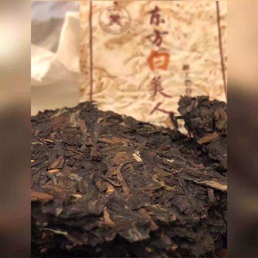 中粮-中茶2014年东方白美人白茶饼357g福建福鼎白茶老白茶8年陈白茶饼/干仓直发 商品图3