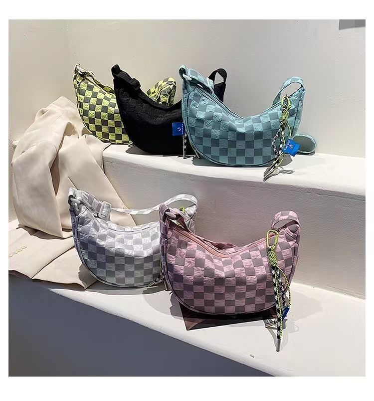 910E6CE896AC9E9CBAF9E263E6D63B