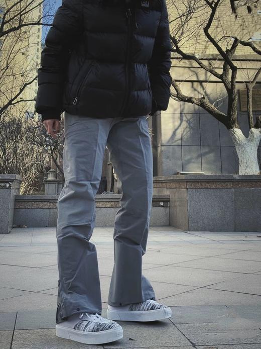 点此购买 始祖鸟春秋季雪线系列男士内里压胶软壳长裤 cp 314497 商品图4