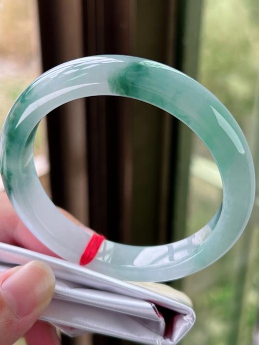 58正圈翡翠手镯 商品图3