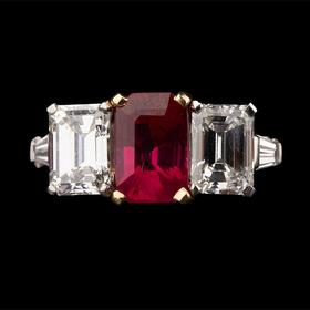 独角鹿西洋古董 20世纪中期意大利出品18K黄金及铂金镶嵌钻石及缅甸红宝石戒指