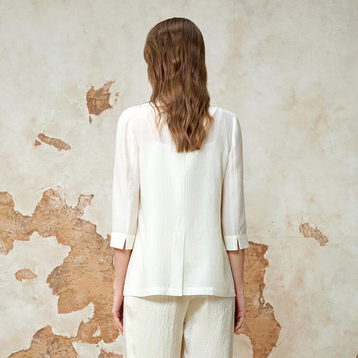 EITIE爱特爱极简纯色通勤显瘦西装外套2025夏季新款8203907 商品图5