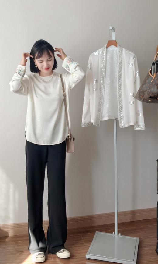 醋酸提花春意盎然花朵袖国风衫 商品图3