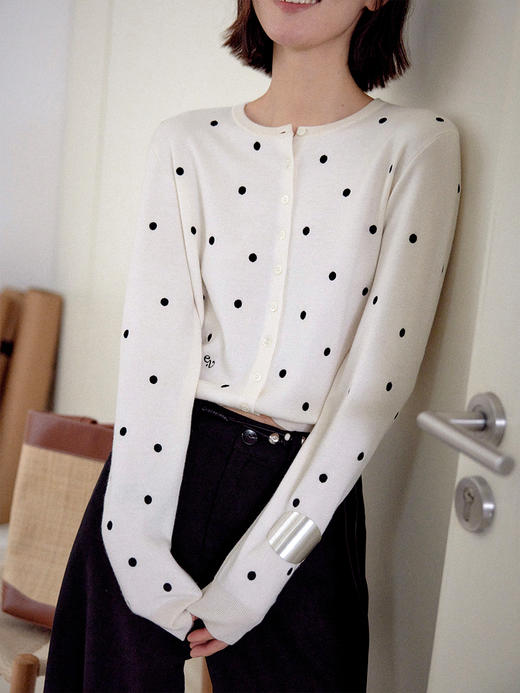Even Vintage| 优质羊绒棉混纺 简约百搭圆领波点刺绣针织开衫 商品图2