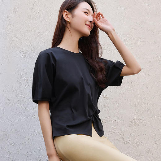 玳莎扭结设计感连肩中袖T恤女2025年夏季新款下摆开衩圆领上衣  FB32201 商品图1
