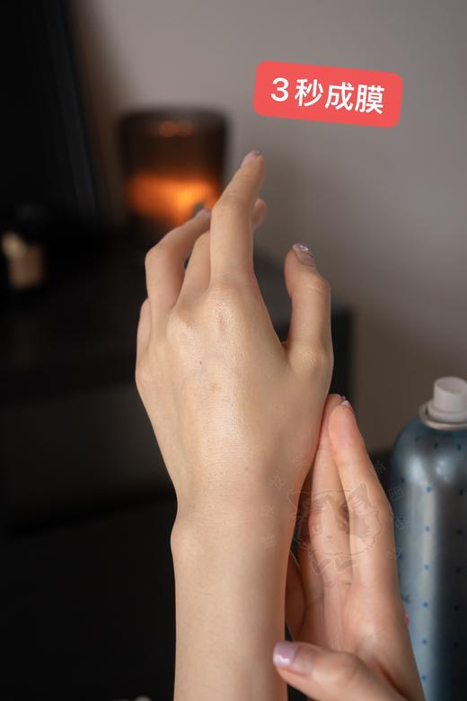 日本原装进口【Ajuste爱伽丝防晒喷雾】 ✅SPF50+/PA++++，防晒力MAX  ✅可以防护紫外线以及近赤外线  ✅补涂不花妆，3秒成膜  ✅蓝色清新型/银色无香型 商品图2