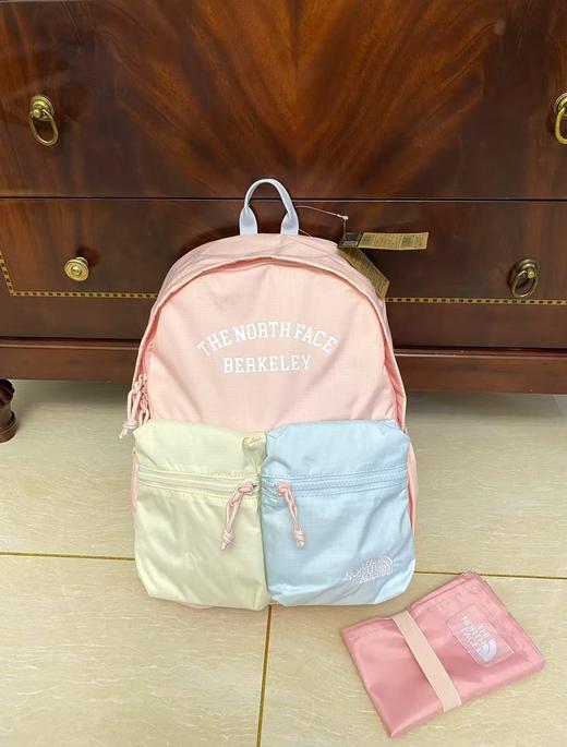 点此购买 北面四色儿童双肩书包 st 314296 商品图2