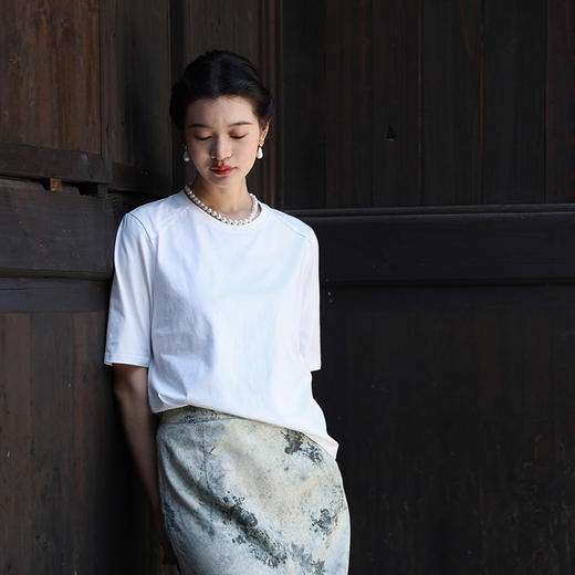 绽放186朵/【宋瓷系列】刺绣显瘦分割印花经典小圆领短袖百搭T恤 商品图2