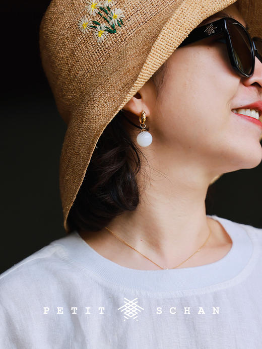 PETIT SCHAN小闪 JEW#022 congealed fat 凝脂 18K金和田玉顶俄巴莎高白白玉15mm耳环 商品图0