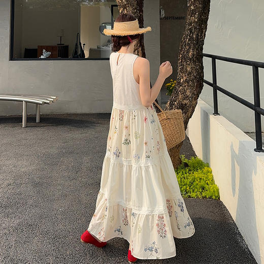 西遇拼接背心连衣裙女2025年夏季新款a字蕾丝蛋糕裙法式无袖长裙SS050502 商品图4