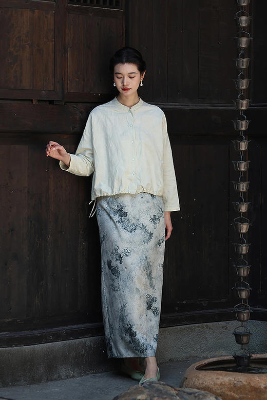 绽放217朵/【宋瓷系列】天丝亚麻光泽感提花印花直筒开衩半身长裙 商品图5